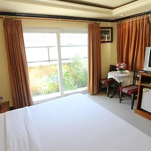 Otel Phi Phi Hotel, Phi Phi Adaları